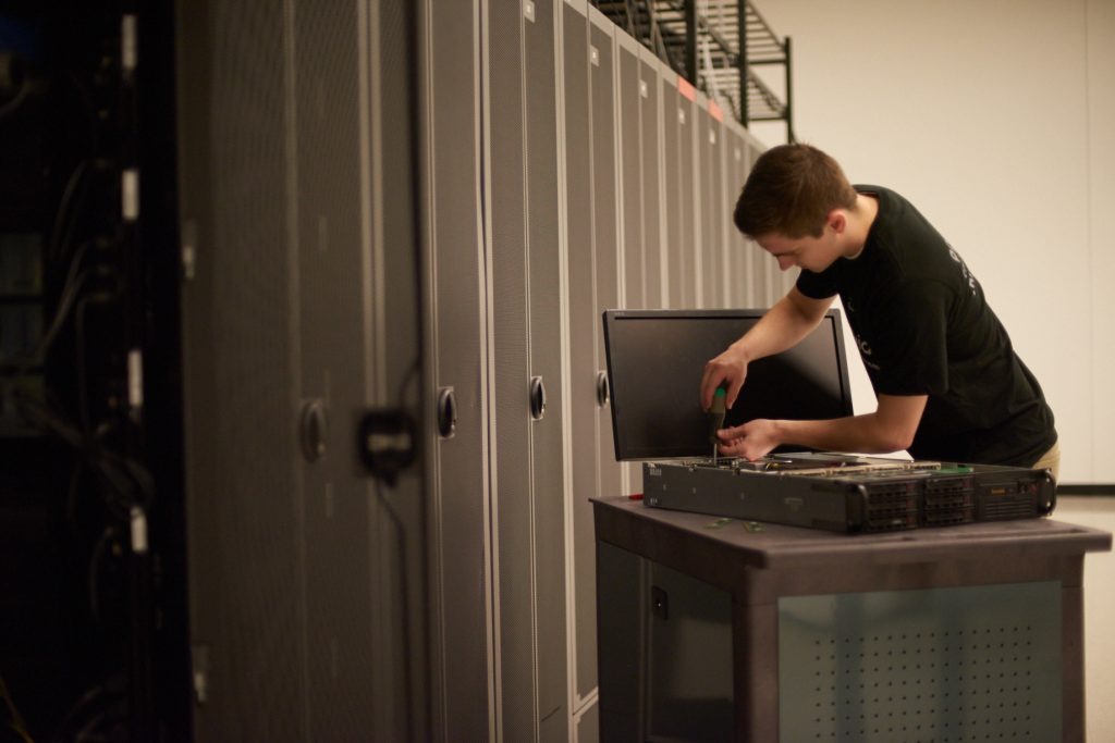 24/7/365 Nivå 3-tekniker på plats